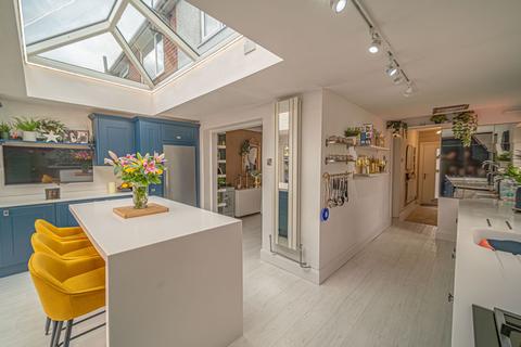 3 bedroom property for sale, Hampshire Crescent, Newport, NP19