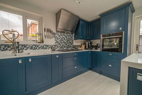 3 bedroom property for sale, Hampshire Crescent, Newport, NP19