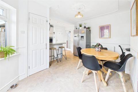 90 Kingsway, Northampton, NN2 8HF