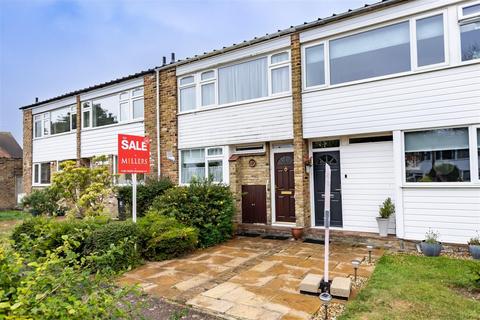 3 bedroom terraced house for sale, Highfield Green, Epping