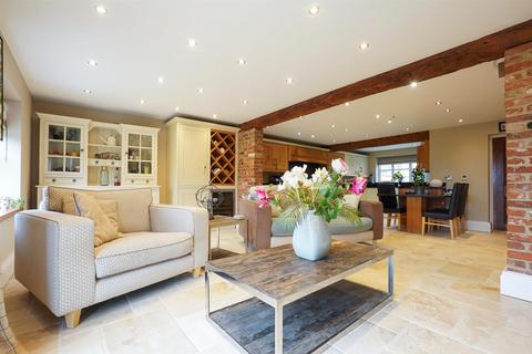 5 bedroom detached house for sale, Evesham Road, Dodwell, Stratford-upon-Avon