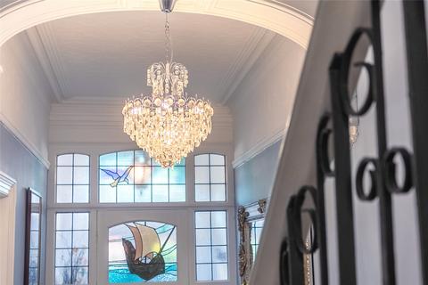 5 bedroom house for sale, Bury Old Road, Lancashire OL10