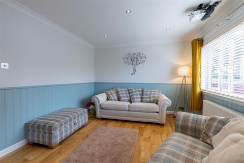 4 bedroom house for sale, Castlelaw Crescent, Abernethy, Perth
