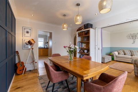 4 bedroom house for sale, Castlelaw Crescent, Abernethy, Perth