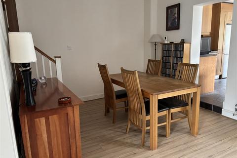 97 Acre Road, Kingston Upon Thames, KT2 6ES