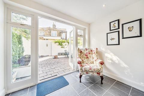 97 Acre Road, Kingston Upon Thames, KT2 6ES