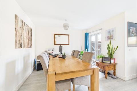 4 bedroom semi-detached house for sale, Manu Marble Way, Gloucester, Gloucestershire, GL1