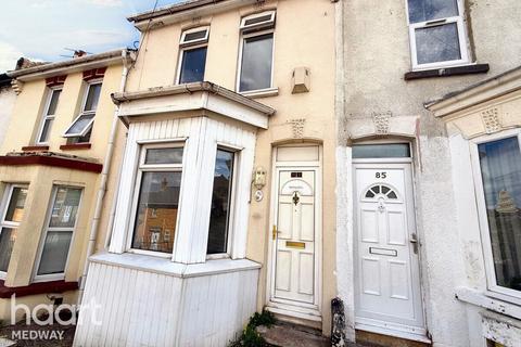 3 bedroom terraced house for sale, Magpie Hall Road, Chatham