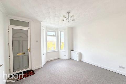 3 bedroom terraced house for sale, Magpie Hall Road, Chatham