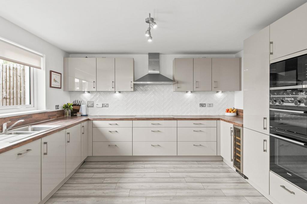 Kitchen/Diner/Family Room
