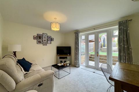 23 Fussell Way, Wollaston, Stourbridge, DY8 4GG
