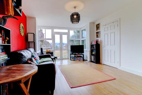 1 bedroom apartment for sale, Priory Road, Buckinghamshire HP13