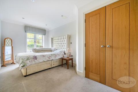 2 bedroom apartment for sale, Waverley Lane, Farnham, Surrey, GU9