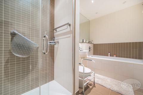 2 bedroom apartment for sale, Waverley Lane, Farnham, Surrey, GU9