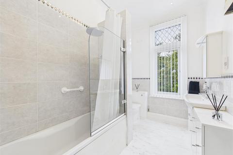 5 bedroom semi-detached house for sale, Ferriby Road, Hessle