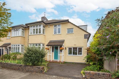 5 bedroom semi-detached house for sale