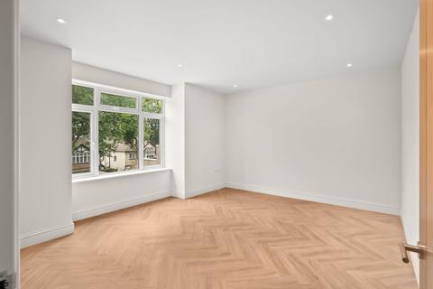 undefined, The Drive, Coulsdon, CR5