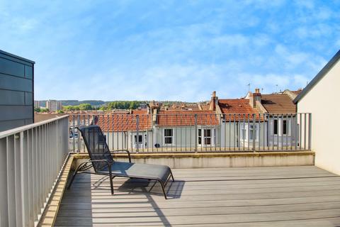 30 Balfour Road, Bristol, BS3 2AF