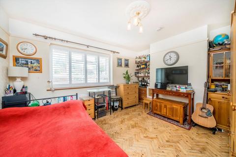 2 bedroom flat for sale, Alexandra Road, London N10