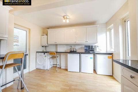 5 bedroom terraced house for sale, Spring Glen, Hatfield
