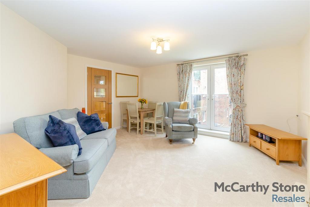 8658957-interior01.jpg