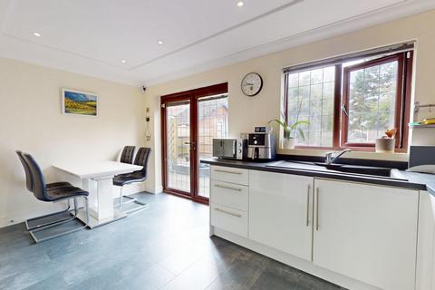 24 Damson Dell, Little Billing, Northampton, NN3 9AJ