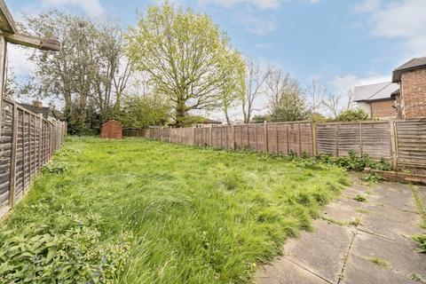 27 Creswick Road, London, W3 9HG