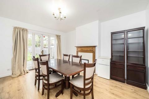 27 Creswick Road, London, W3 9HG