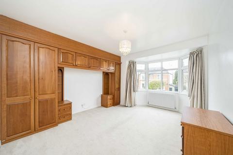 27 Creswick Road, London, W3 9HG