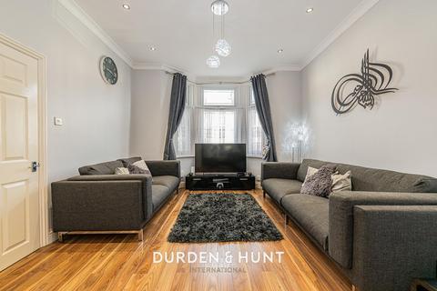 24 Henley Road, Ilford, IG1 2TT