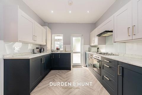 24 Henley Road, Ilford, IG1 2TT