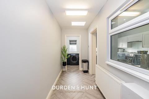 24 Henley Road, Ilford, IG1 2TT