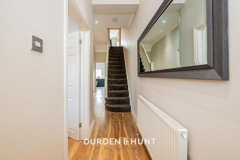 24 Henley Road, Ilford, IG1 2TT