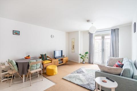 2 bedroom apartment for sale, College Court, Dringhouses, York