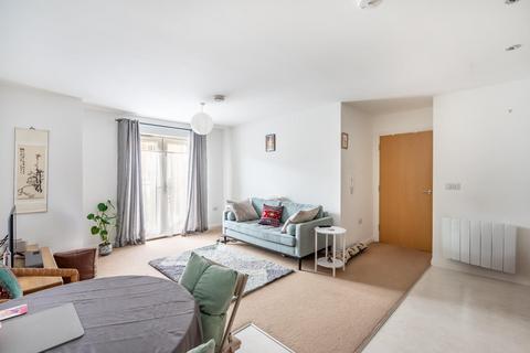 2 bedroom apartment for sale, College Court, Dringhouses, York