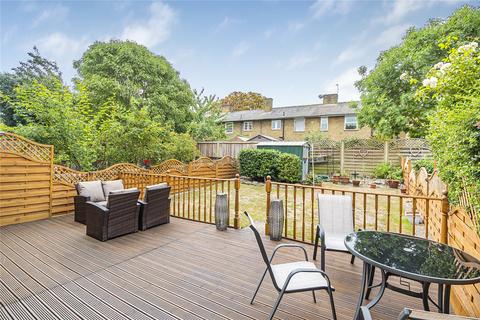 Gibbon Walk, Putney, SW15