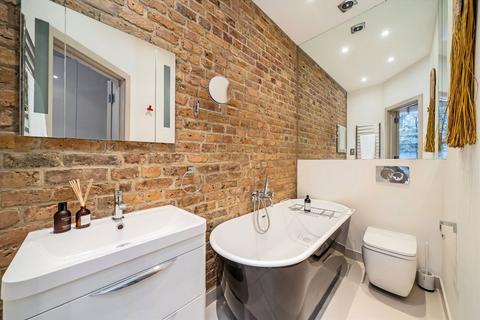 2 bedroom flat for sale, Barkston Gardens, London SW5