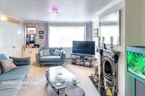 16 Ambleside Close, Wistaston, Crewe, CW2 8RX