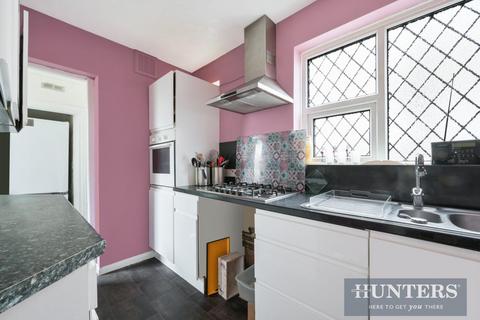2 bedroom maisonette for sale, London Road, Ewell
