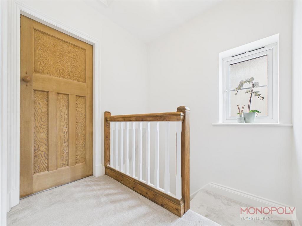 CAM03815 G0-PR0322-STILL016.jpg