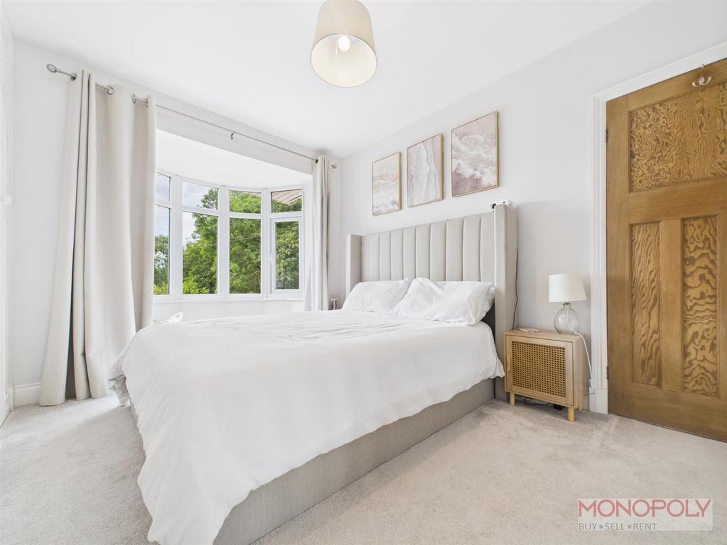 CAM03815 G0-PR0322-STILL020.jpg