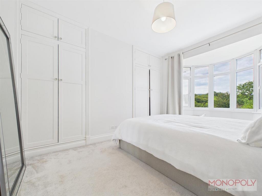 CAM03815 G0-PR0322-STILL019.jpg