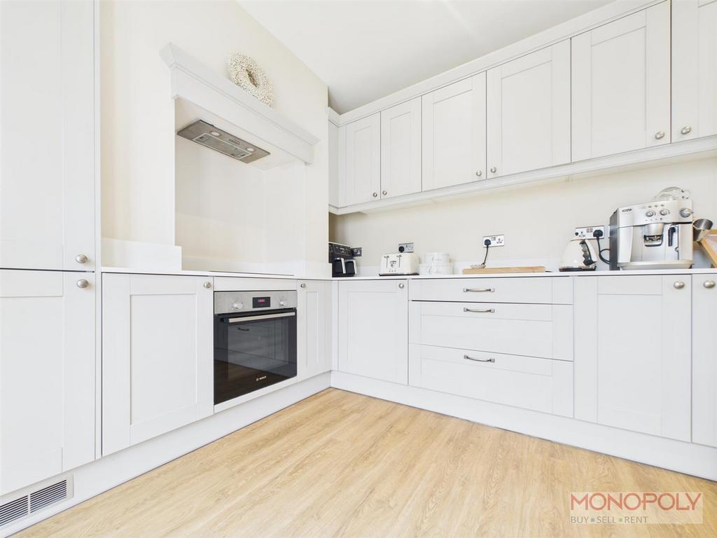 CAM03815 G0-PR0322-STILL009.jpg