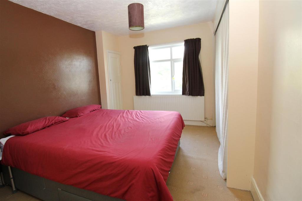Bedroom 1.JPG