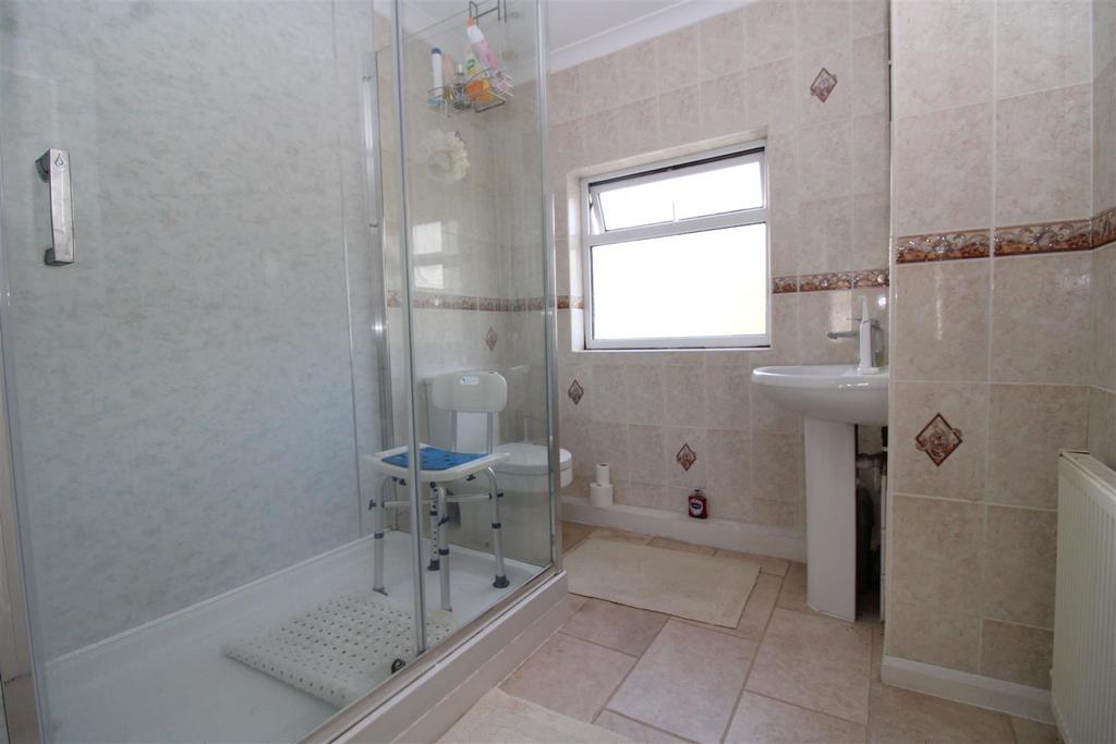 Shower Room.JPG