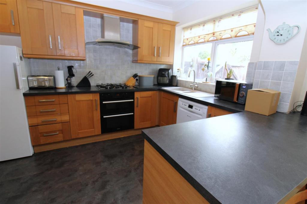 Kitchen.JPG