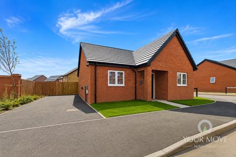 2 bedroom bungalow for sale, Bagshot Close, Northamptonshire NN16