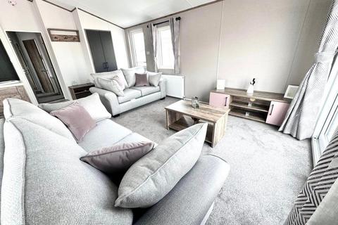 3 bedroom park home for sale, Seawick Holiday Park