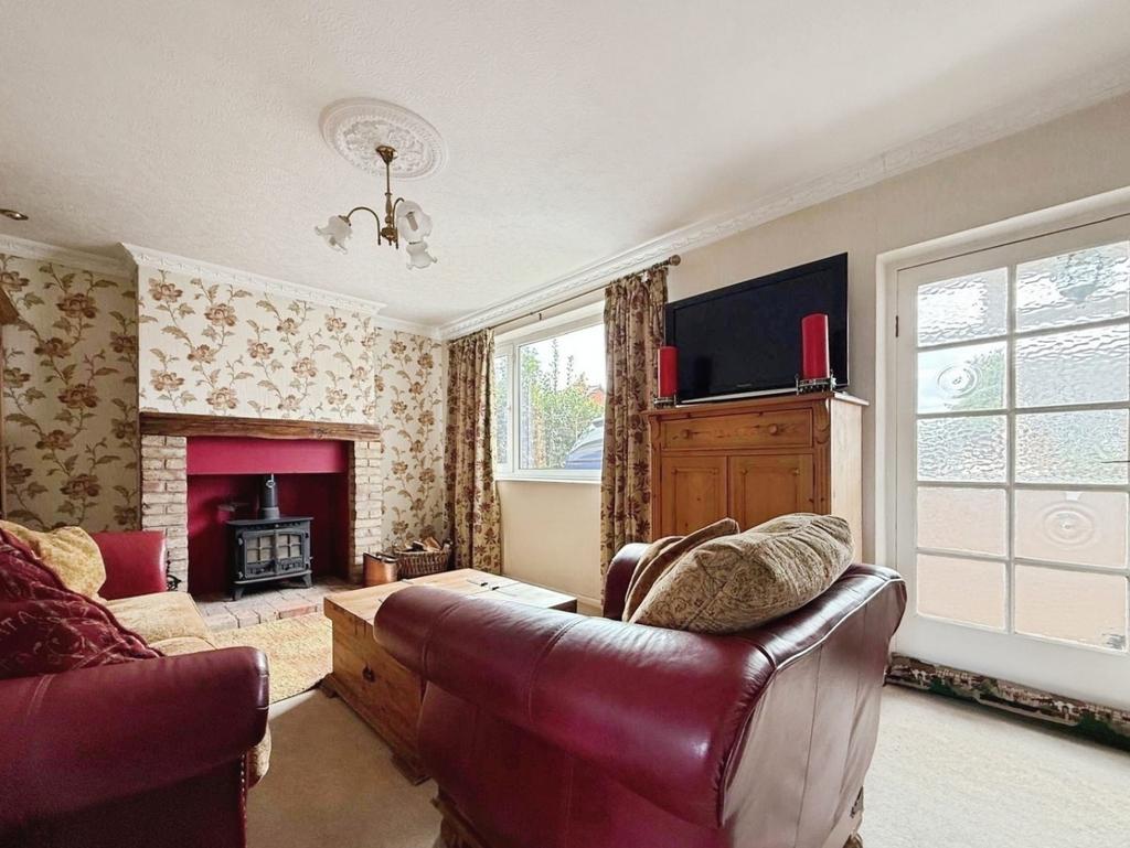 Pbox-living room-326554.jpg