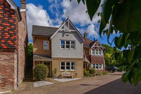 Jordan Close, Saffron Walden, CB11